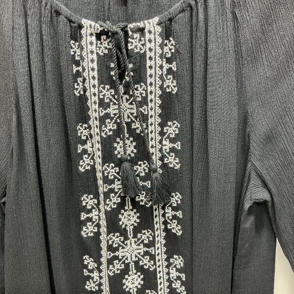 Large Peasant Top Embroidered Details Black/White NWT Susan Graver - Picture 2 of 10